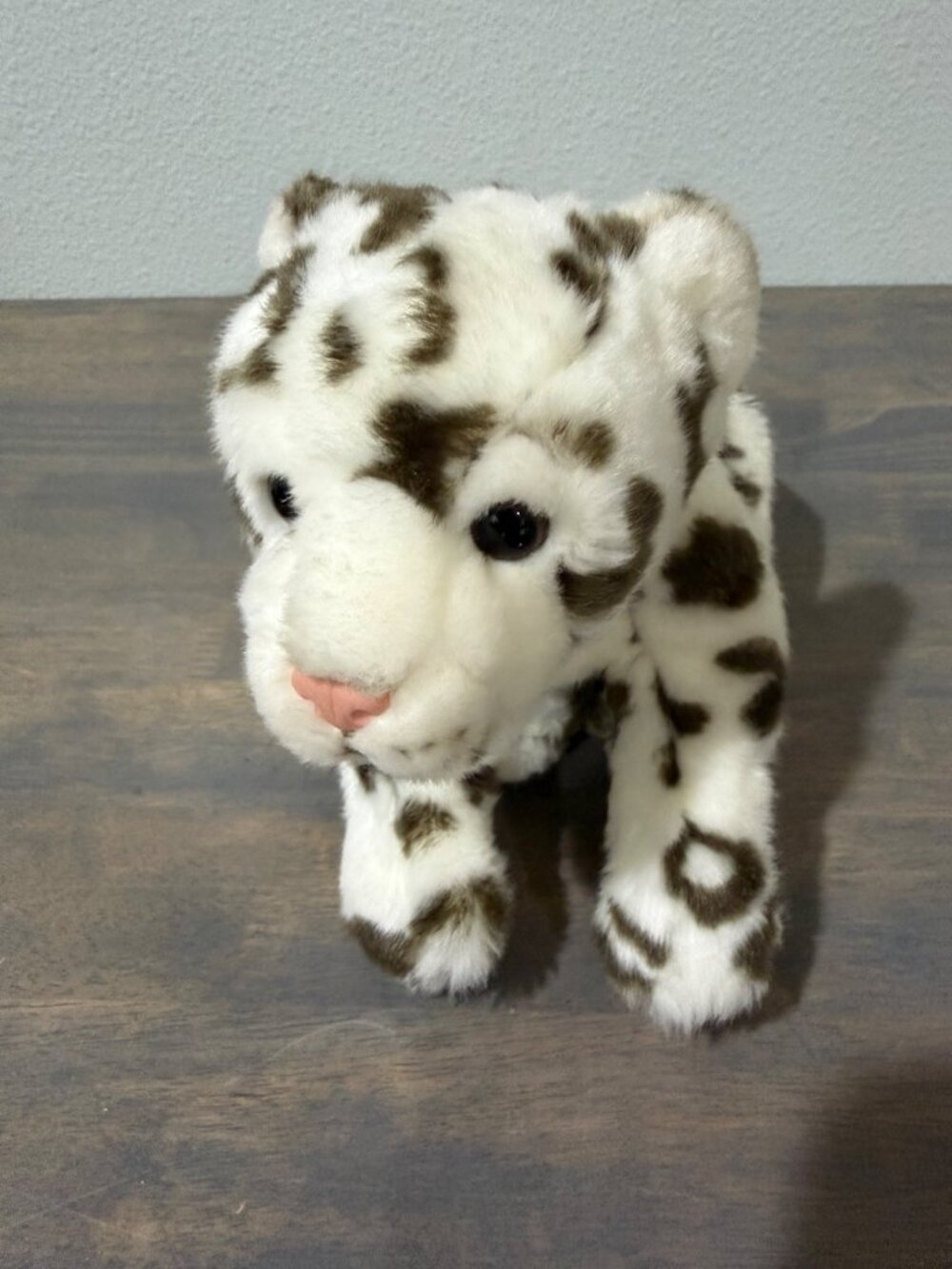 Animal Alley Toys R Us White Snow Leopard Plush Toy Stuffed Animal 12"